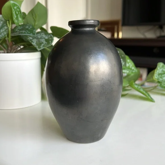 Vintage Black Ceramic Vase - Picture 9 of 9